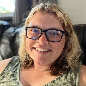 Meet your Posher, Torrie